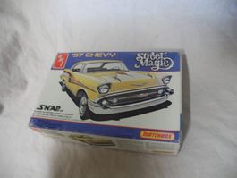 MATCHBOX AMT  PK 2102   '57 CHEVY  BAUSATZ  SNAP FIT  GUT