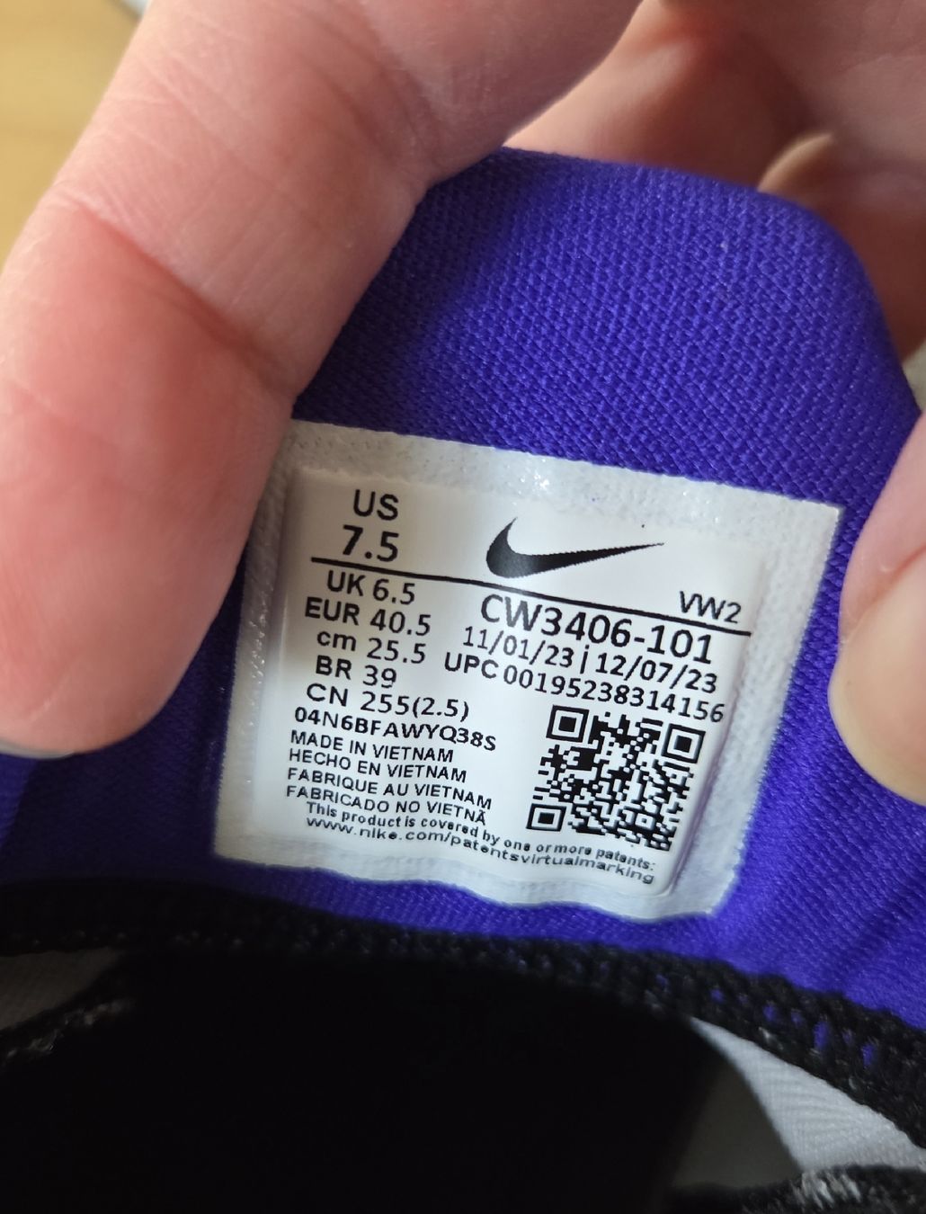 Nike Scarpe da uomo: Nike Sneakers – Usato da Zug venduto da opo_cy5d 5
