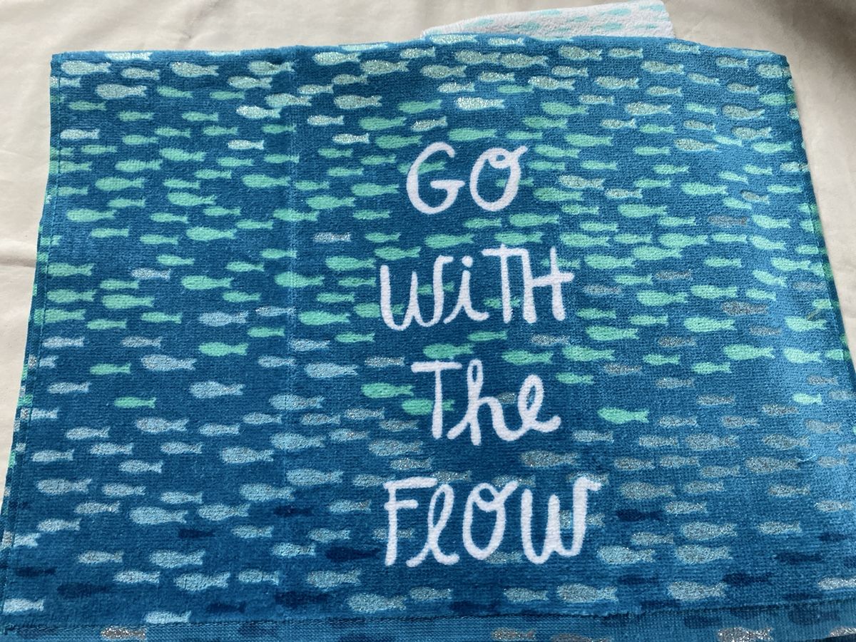 Strofinacci: 2 Towels "Go with the Flow" Fish Design Summer – Nuovo e nell'imballaggio originale da Buttikon SZ venduto da Maxwelltime 1