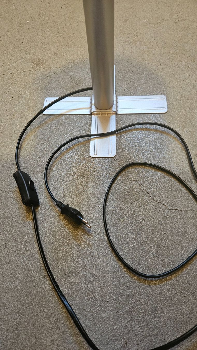 Lampes: Stehlampe Orange – D'occasion à Zug par anzel999 1