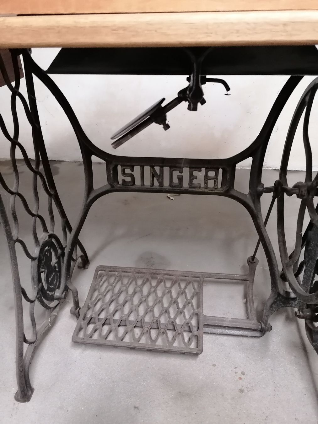 Macchine da cucire: Singer Trettmaschine – Usato da Thörigen venduto da bartheini 2