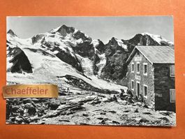 Diavolezzahütte mit Piz Bernina