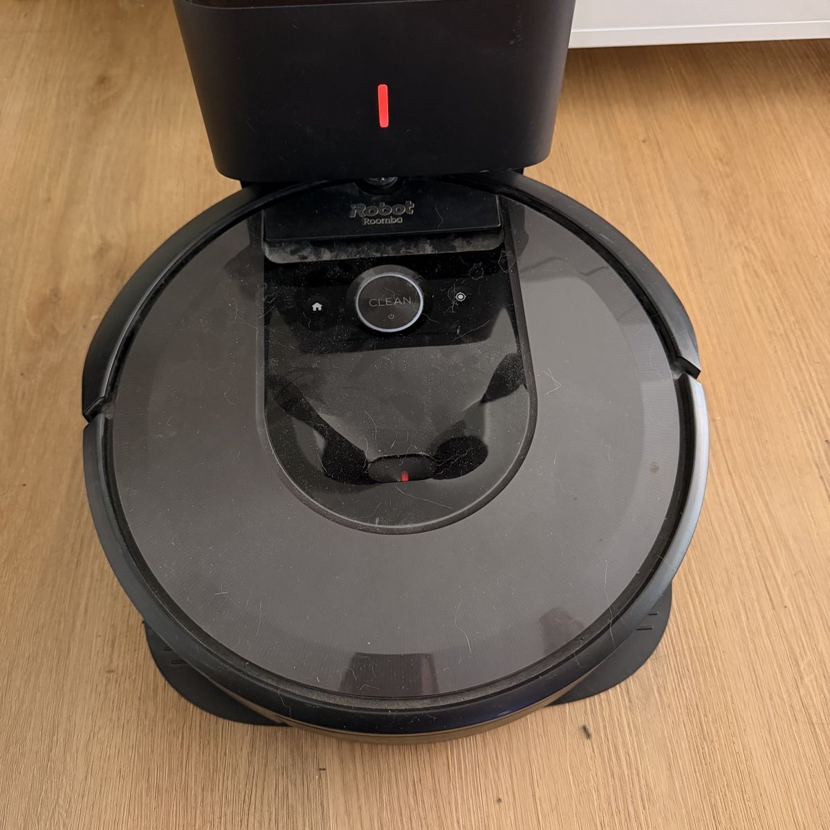 Irobot Aspirateurs & Accessoires: iRobot Roomba i7 – D'occasion à Bazenheid par joz_zgw6 2