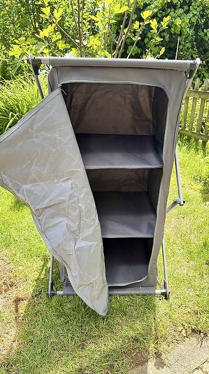 Armadi: Campingschrank – Usato da Dielsdorf venduto da Gauga284