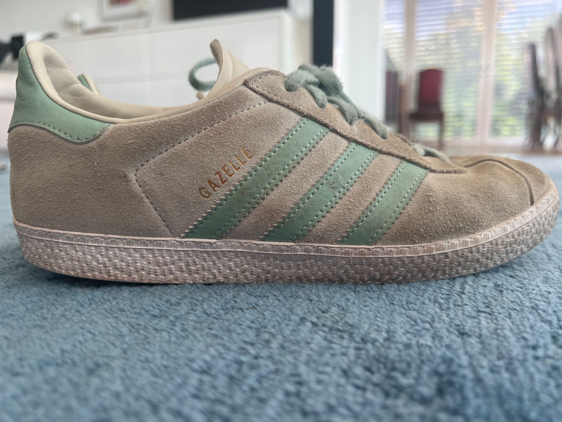 Herrenschuhe: Adidas Gazelle Sneaker gebraucht Grösse 39hellgrau – Gebraucht aus Zumikon von RenginA