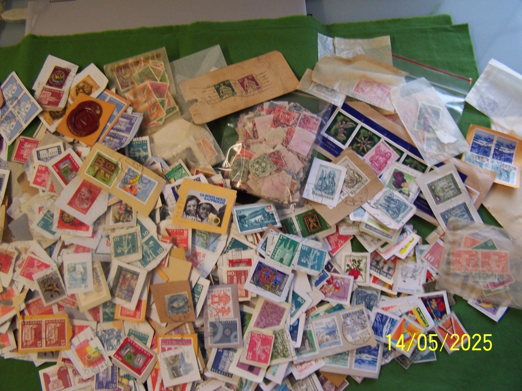 Tutti i francobolli: 1 grösseres Lot von Schweizer Briefmarken – Usato da Lenggenwil venduto da swissbrooker