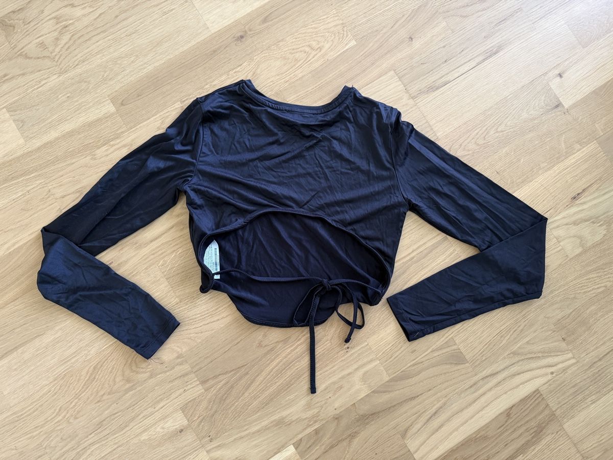 Bershka Top: croptop (m) – Usato da Freidorf TG venduto da driftingforthrifting 2