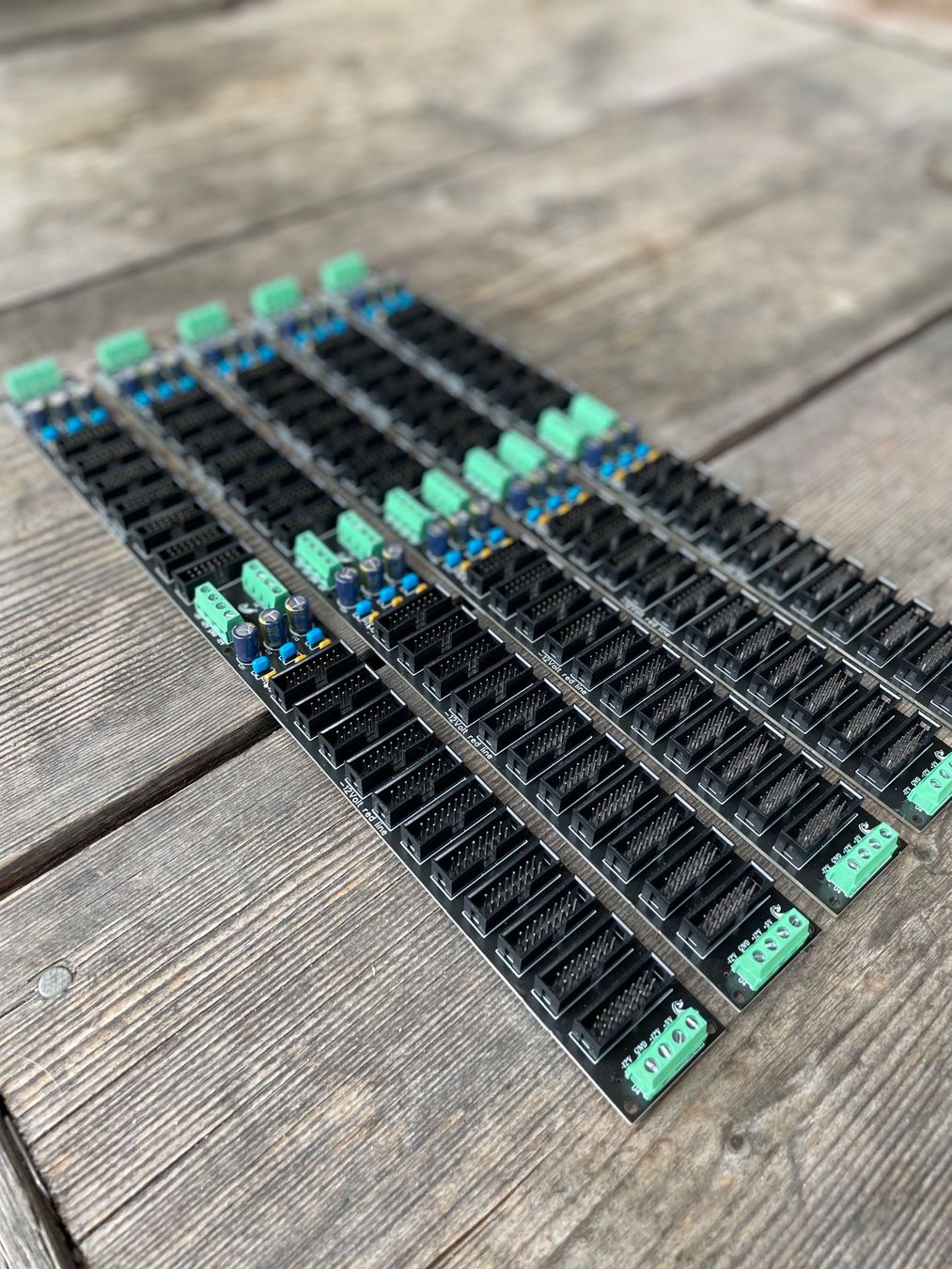 Strumenti musicali: ChiliCases filtered Eurorack Busboard – Nuovo (secondo la descrizione) da Brittnau venduto da controllerbeschuss 5