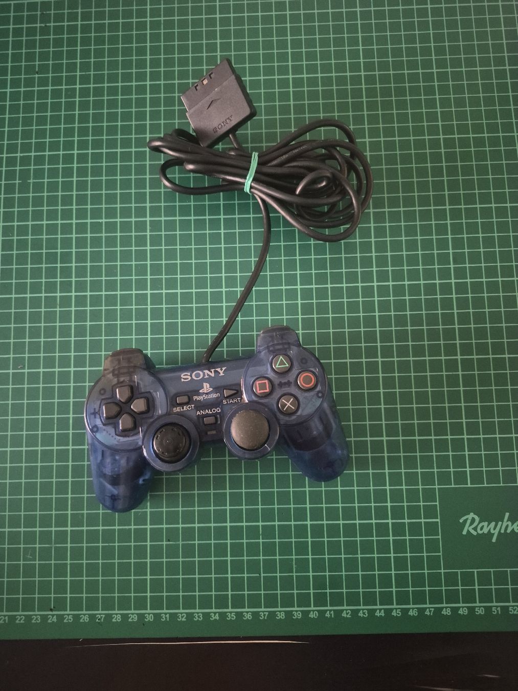 Sony Controller: PS2 Controller - Blue Translucent - Tested & Working  – Usato da Meyrin venduto da Retro-GZ