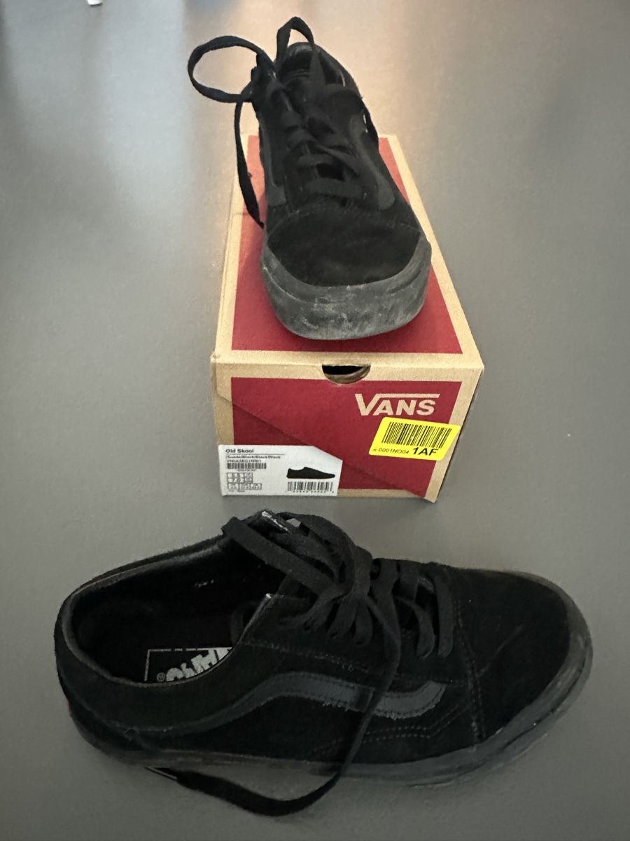 Vans Herrenschuhe: Vans Black Leather Size 37 – Gebraucht aus Zürich von ade_xg6y 2