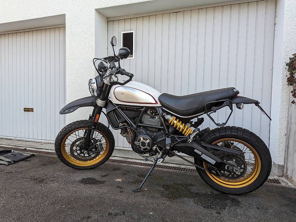 Ducati Altro: Ducati Scrambler Desert Sled 2017 – Usato da Luzern venduto da Wusl