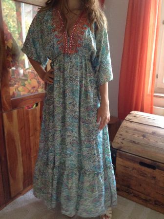 Neu! Maxikleid Hippie mit Paisley-Muster und Stickerei