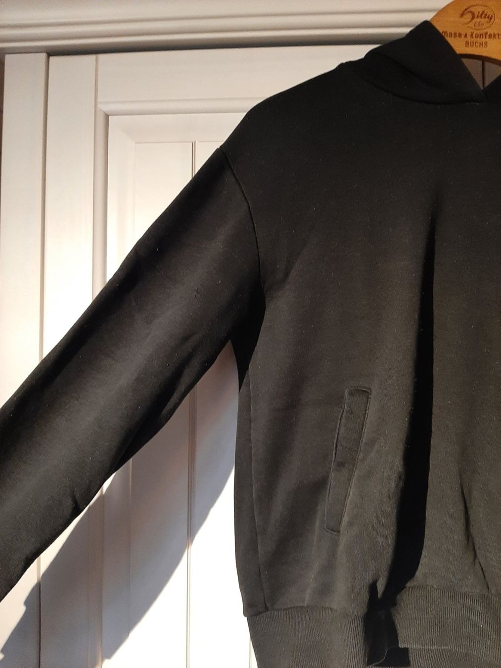 Na-kd Maglioni & Felpe: Schwarzer Hoodie in grösse S – Usato da Rheinau venduto da miriam_j 1
