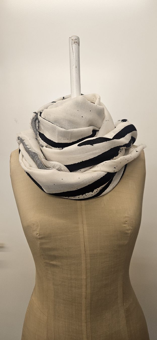 Foulards, Tücher & Schals: Weicher feiner Wollschal "by munch" – Neu (gemäss Beschreibung) aus Luzern von mon_vr75 1
