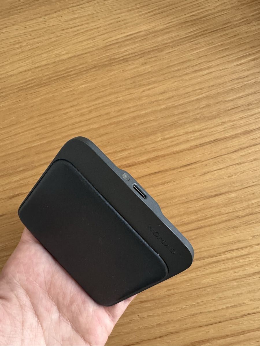 Caricabatterie: Nomad Wirless Charging Pad – Usato da Zürich venduto da Peban1 1