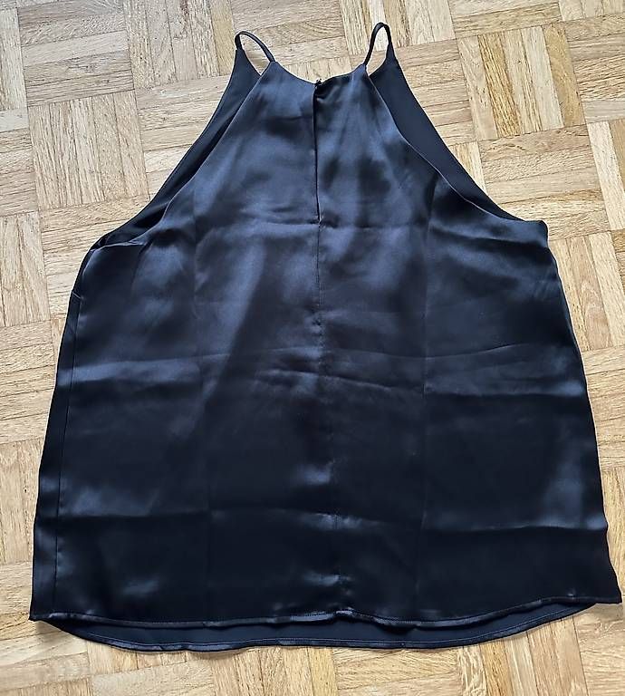 Tops: Satin Top Gr. M – Gebraucht aus Stäfa von DearDarling 1