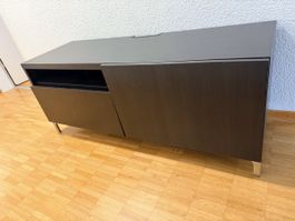 Dunkelbrauner TV-Schrank