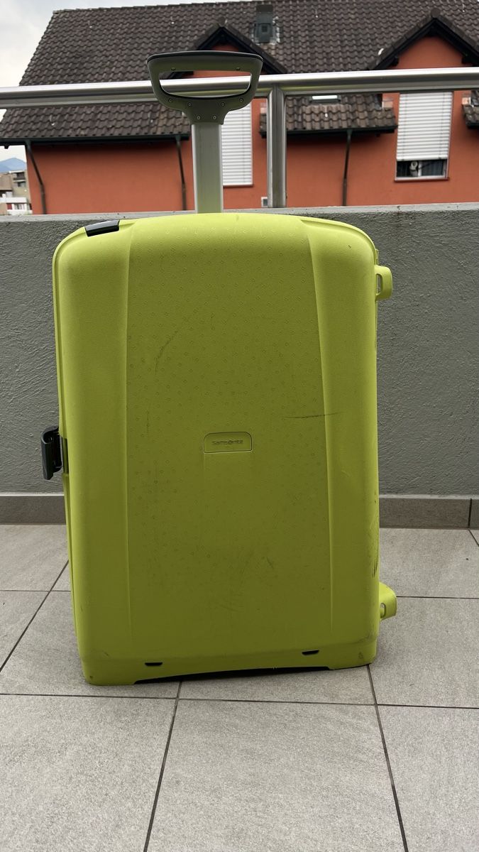 Samsonite Valigie: Samsonite Reisekoffer Hartschale mittelgross – Usato da Emmenbrücke venduto da Hamster-Traum