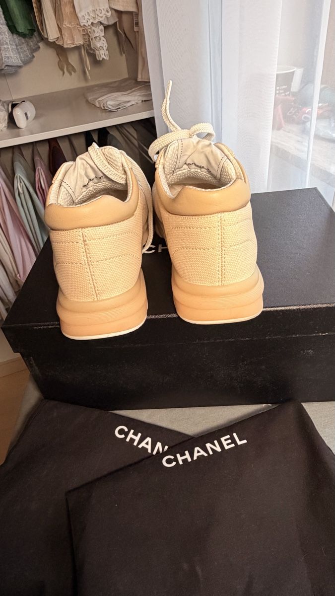Chanel Damenschuhe: Chanel trainers, Size 37, Beige. Excellent condition! – Neu (gemäss Beschreibung) aus Zürich von ele_5wrd 5