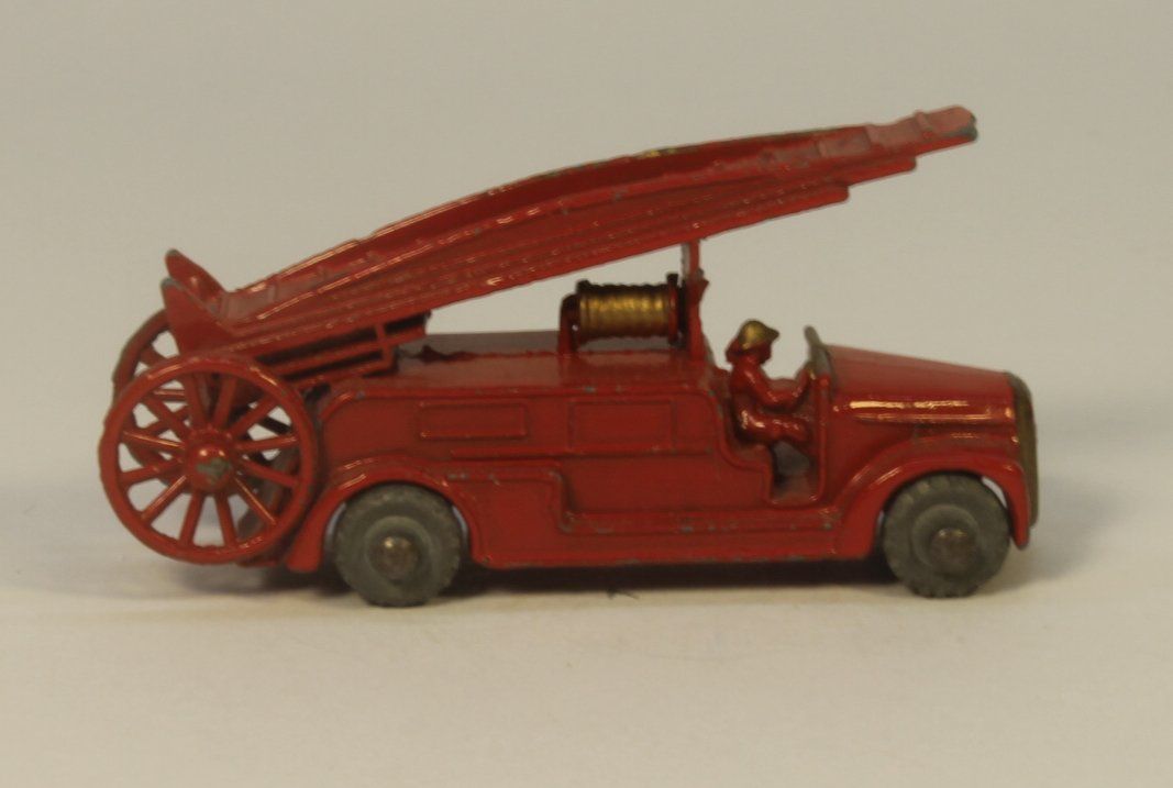 Matchbox Voitures modèles: Matchbox Lesney 9A Dennis Fire Escape – D'occasion à Zofingen par Trukli58 1