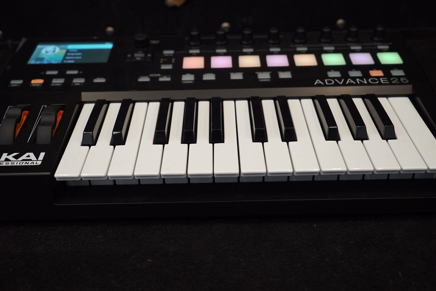 Akai Strumenti musicali: Akai Advance 25 Keyboard Controller – Usato da Ortschwaben venduto da Musictrade 3