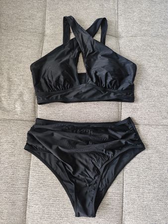 Stylish Black Bikini Set - Size XL - Summer Beach Ready! 🖤