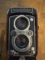 Kamera Rolleiflex Synchro-Compur mit Ledertasche braun