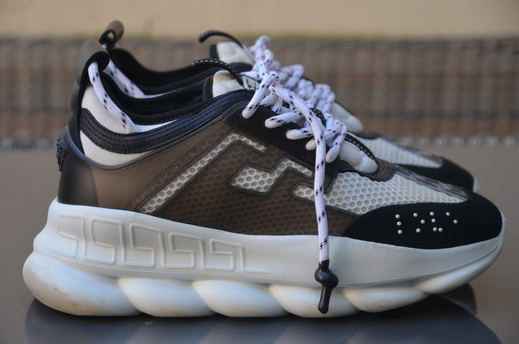 Versace Scarpe da uomo: Versace Sneakers .39 – Usato da Collonges venduto da arashee 4