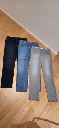 3x Jeans BRAX 32/32, neuwertig