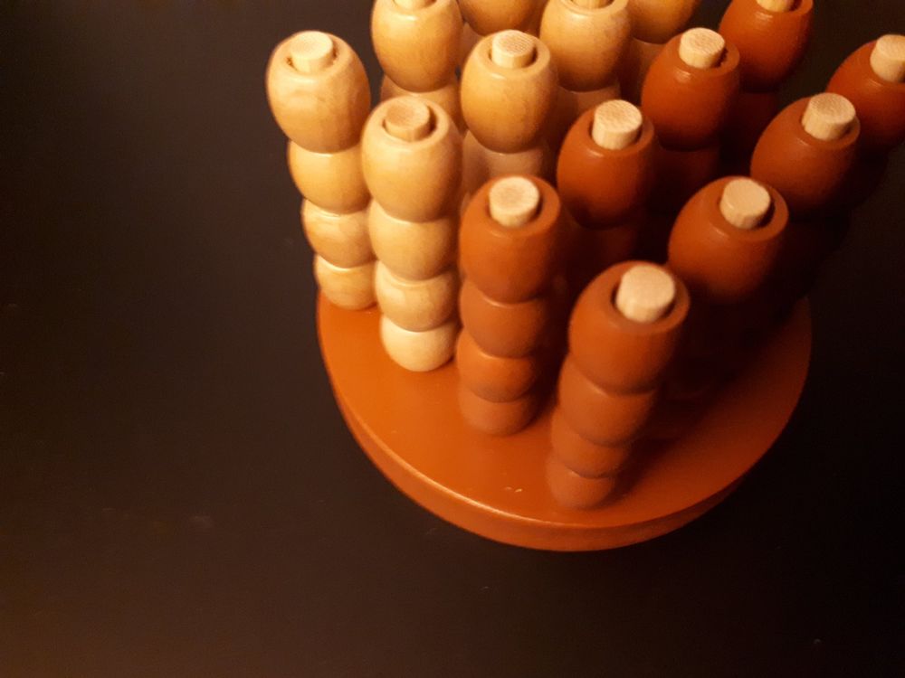 Woru Vier Gewinnt Aus Holz – Reisespiel, 16,5x13,5 Cm, Aus Samena-Holz, Für Kinder & Erwachsene