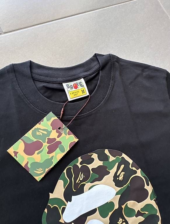 T-shirt: Bape tshirt  – Nuovo e nell'imballaggio originale da Liestal venduto da Adriennsely 1