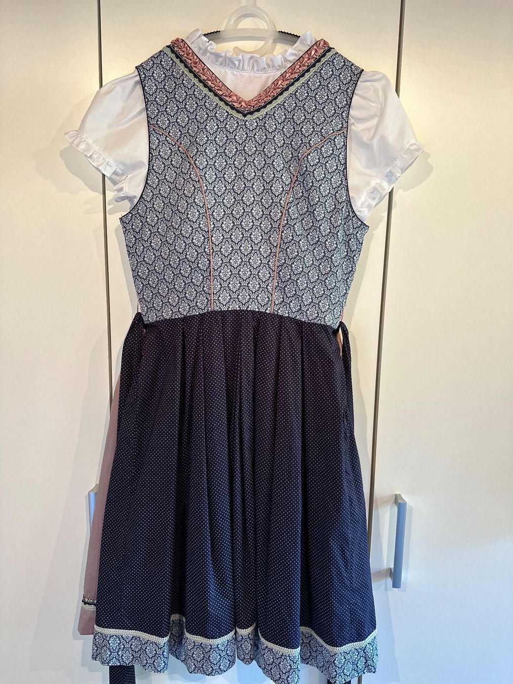 Costumi: Dirndl Krüger 3-teilig in Grösse 42 – Nuovo (secondo la descrizione) da Zürich venduto da elsoca 2