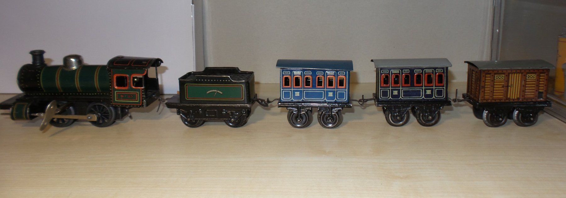 Bing Jouets: Petit train Bing à clé éch. 0 vers 1910-1920 – D'occasion à Bulle par Rockandtoys 2