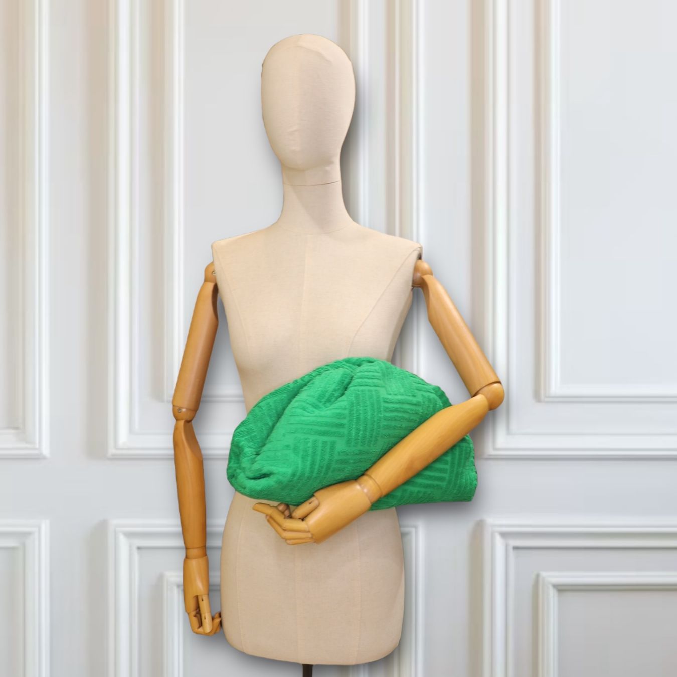 Bottega Veneta Sacs femmes: Bottega Veneta Pouch Intreccio Terry  "Grass" – D'occasion à Binningen par Designerlabels 1
