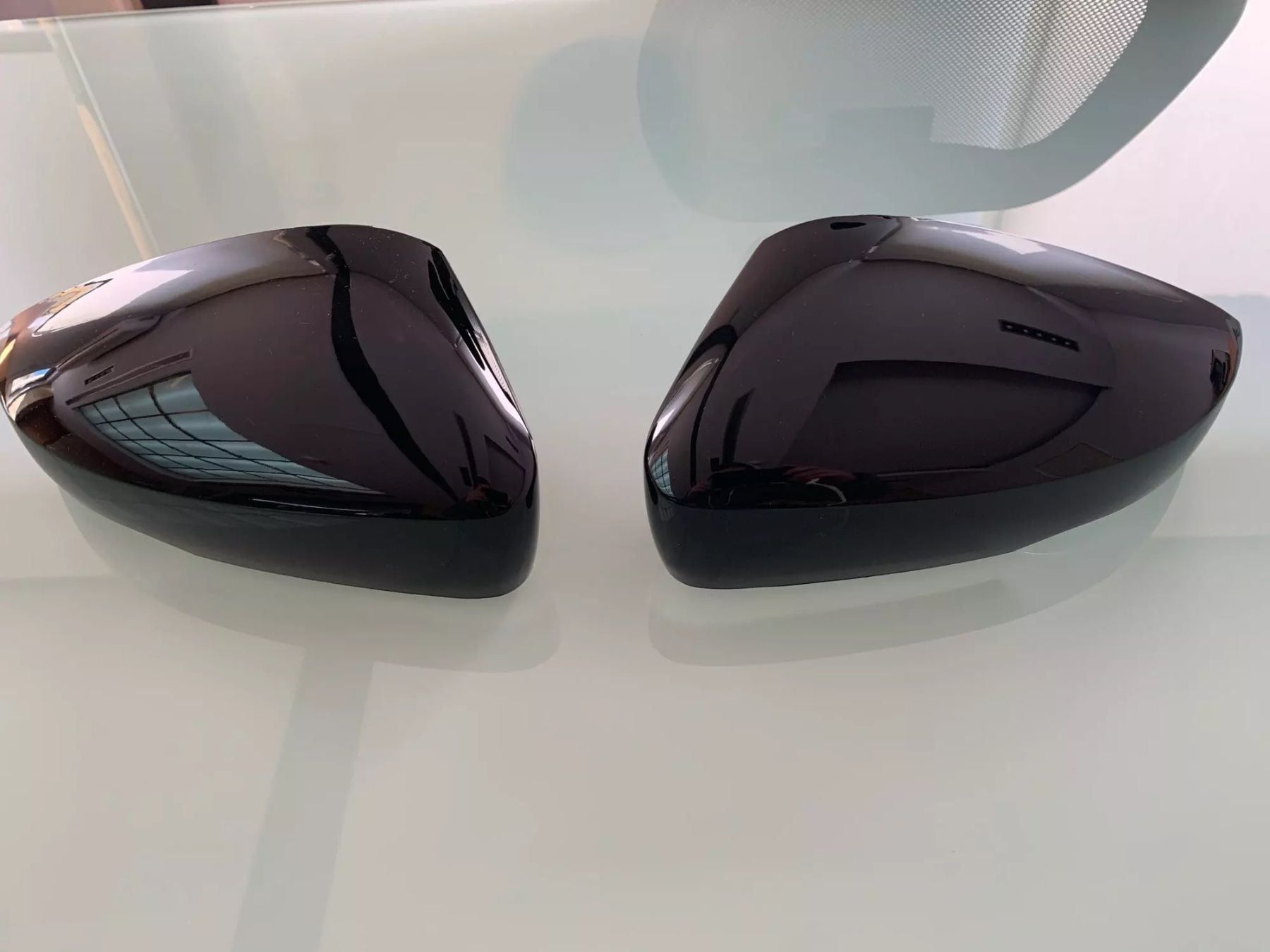 Alle Autoersatzteile: Golf 6 Schwarz Glanz Spiegelkappen – Neu und originalverpackt aus Volketswil von Willis-Autoteile 2