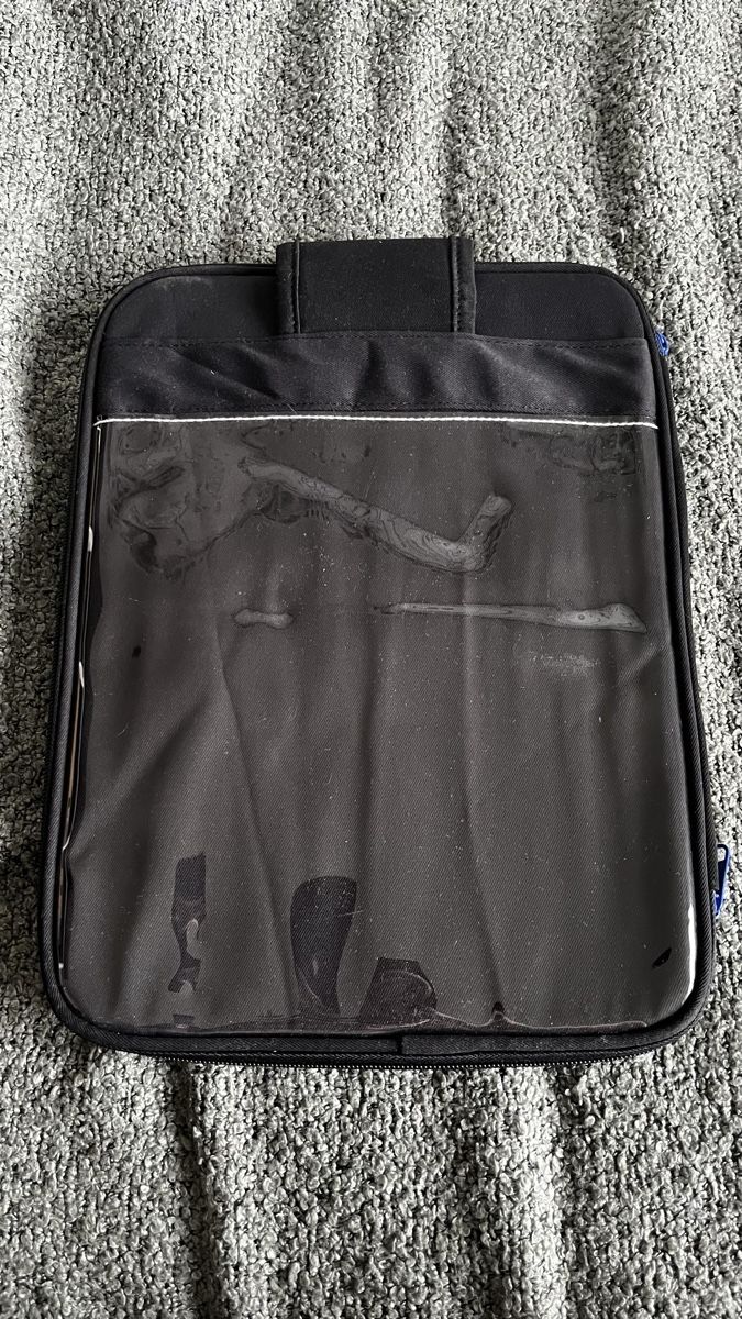 Topcases: Laptop Case  – Neuf (Voir description) à Uster par serina_7vhn 1