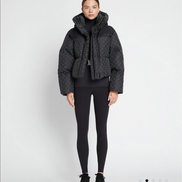 Tory Burch Giacche: Tory Burch size M- Quilted Jacquard Down Jacket – Nuovo e nell'imballaggio originale da Altdorf UR venduto da Swissglam 8