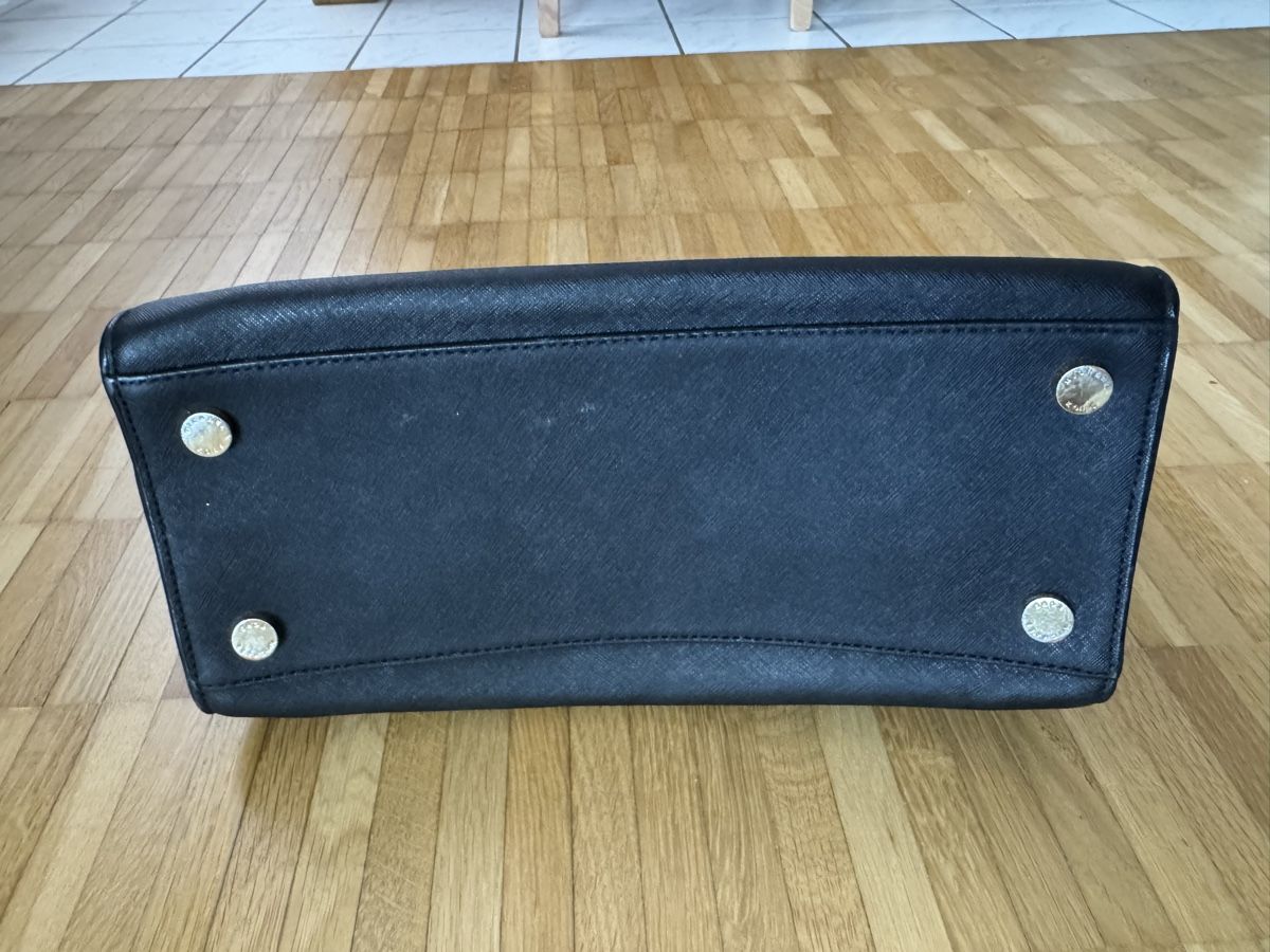 Michael Kors Taschen für Damen: Michael Kors Handtasche schwarz, Kunstleder – Gebraucht aus Oetwil am See von posagabi 2