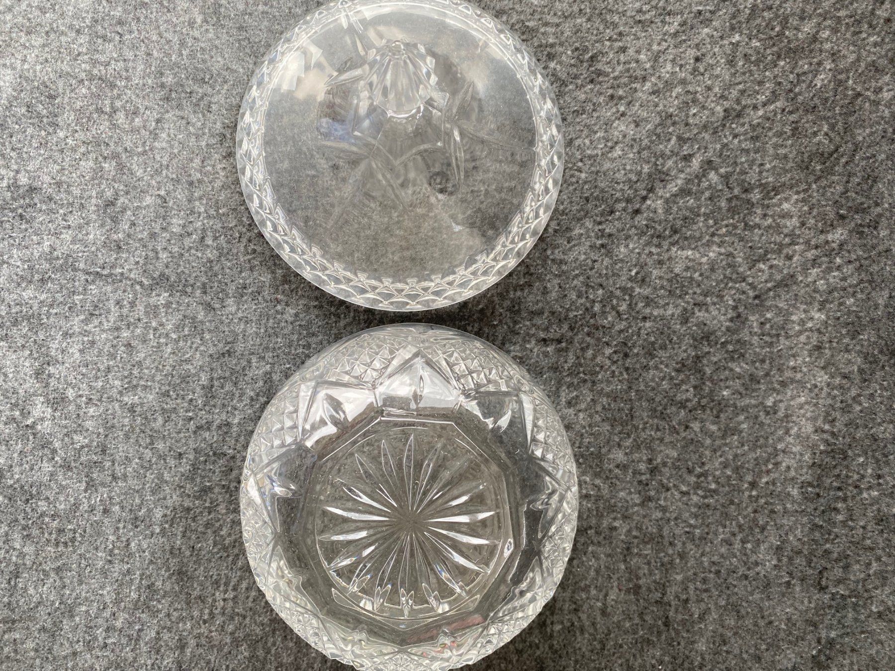 Ciotole: Crystal Candy Dish and Lid – Nuovo e nell'imballaggio originale da Wohlen b. Bern venduto da cookiemonster 3