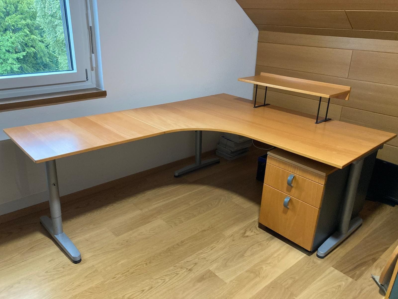 Bureaux: Schreibtisch - Kombination mit Korpus – D'occasion à Mörschwil par Ohoh