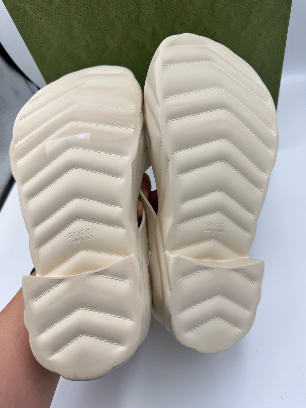 Gucci Scarpe da donna: Gucci Flip Flop Grösse 37 – Nuovo e nell'imballaggio originale da Wiedlisbach venduto da Sistershop 6