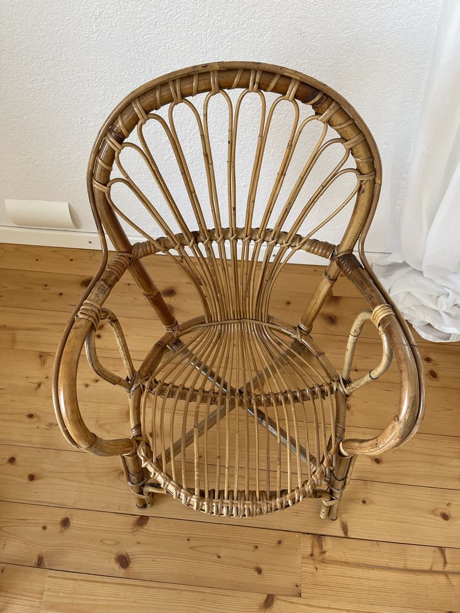 Sedie: Vintage Korbstuhl mit Hocker – Usato da Frick venduto da Aniellea 1