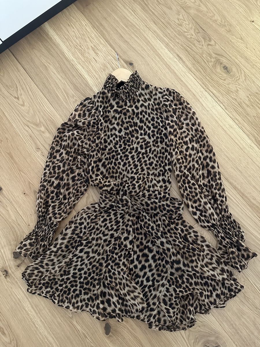 Zara Vestiti: Kurzes Kleid in Leopardenmuster – Usato da Amriswil venduto da dri_6ssr