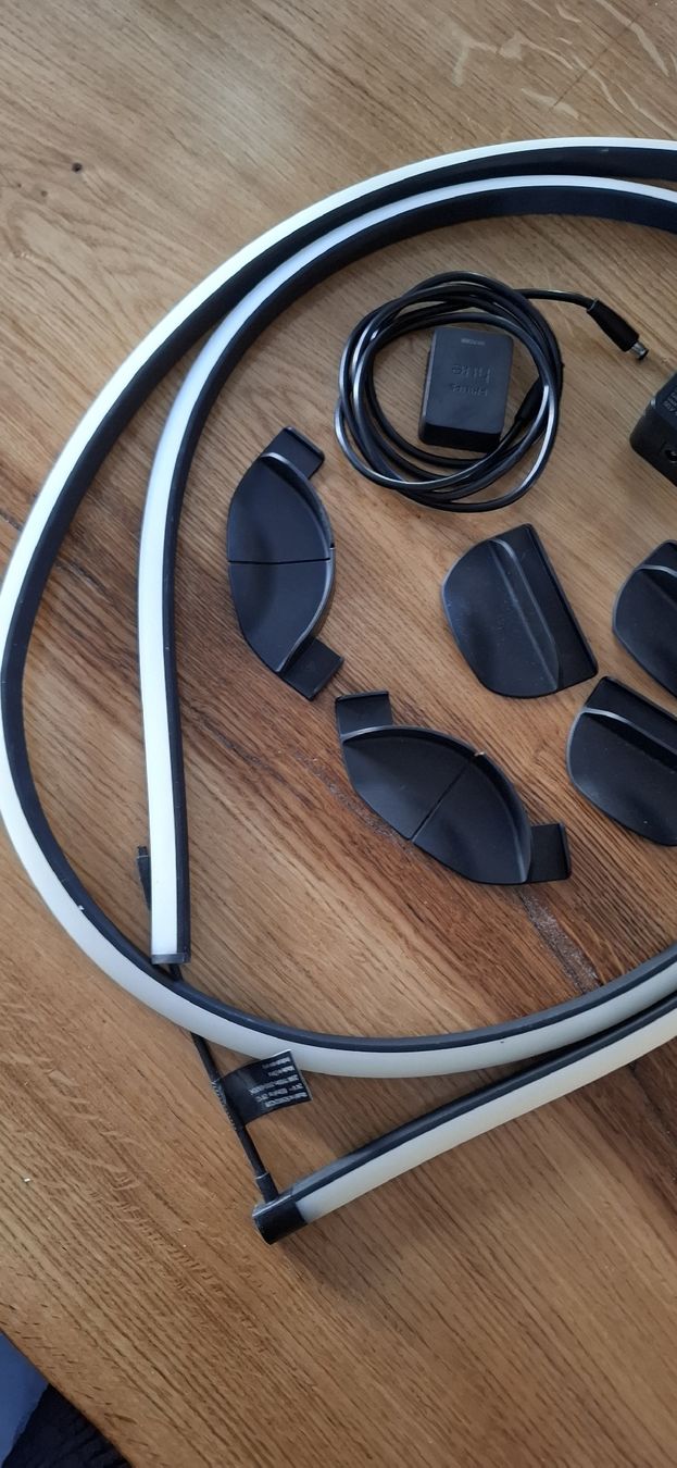 Philips Lampade: Philips Hue play gradient lightstrip 65" – Usato da Guntershausen venduto da Jtattoo 1