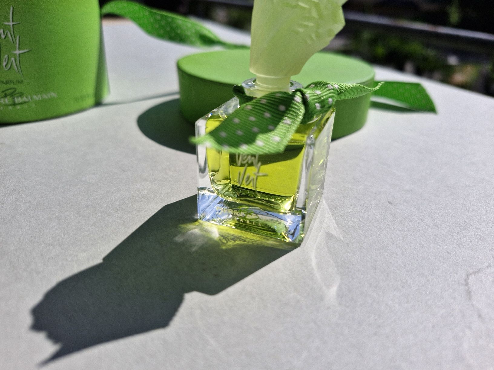 Flaconi: Pierre Balmain Vent Vert Parfum 15ml FACTICE  neu – Usato da Zürich venduto da Secretariat11 3