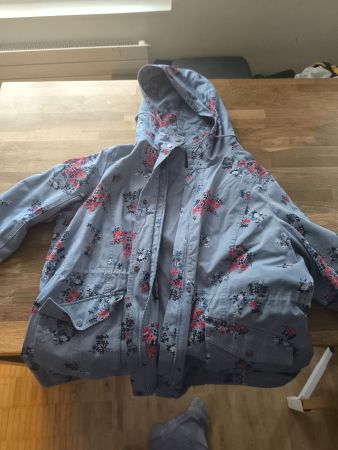 Tolle Ünergangsjacke in Gr. 56 von C&A (Jessica)
