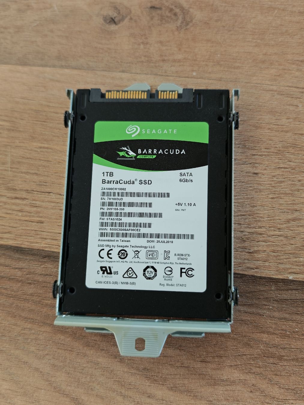 Sony Konsolen: PS4 Pro | Seagate 1TB SSD Upgrade! | 1x Controller + HDMI – Gebraucht aus Zürich von ElPolloLoco08 1