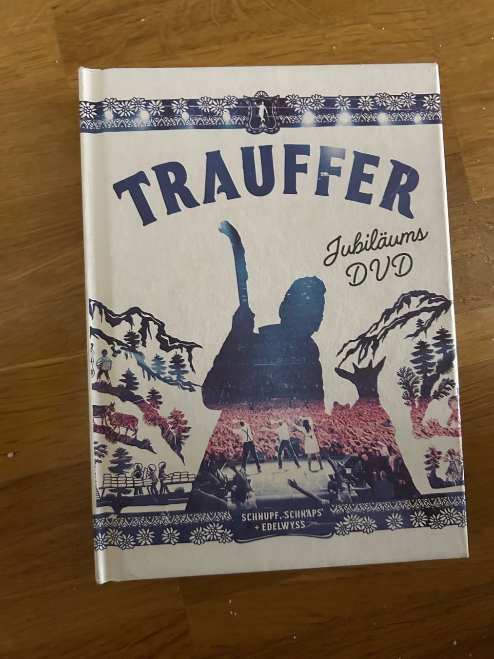 Tutti i DVDs: Trauffer Jubiläums DVD Schnupf, Schnaps + Edelweiss – Usato da Elsau venduto da ari_pk96