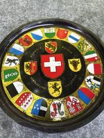Uraltes Serviertablet aus Blech
