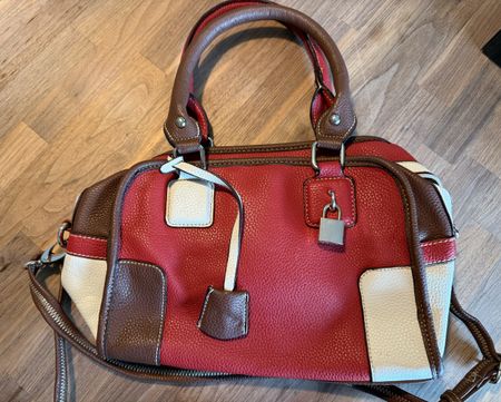 Handtasche